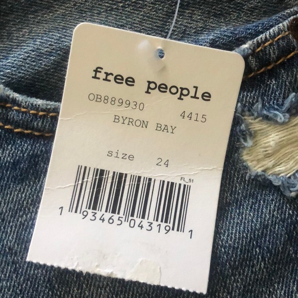 Free People Denim Shorts 24 - Picture 2 of 3